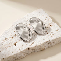 Boucles d'Oreilles Ovales Sculptées — Statement Dorée